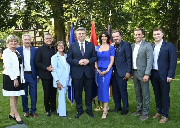 Familie Mack mit dem kroatischen Premierminister Andrej Plenković © Europa-Park GmbH & Co Mack KG