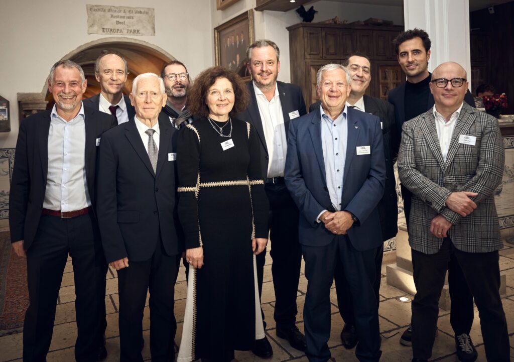 Pascal Wespiser (Link Group), Luc Julien-Saint-Amand (Valoris Avocats), Michel Hau (E’nergys), Frédéric Créplet (Universität Straßburg), Monique Jung (ADIRA), Michael Mack (MACK One & Europa-Park), Jean-Luc Heimburger (CCI Alsace Eurométropole ), Gaël de Maisonneuve (Französischer Generalkonsul), Moritz Feninger (MACK One France), Marc Siat (Groupe SIAT) © Europa-Park GmbH & Co Mack KG