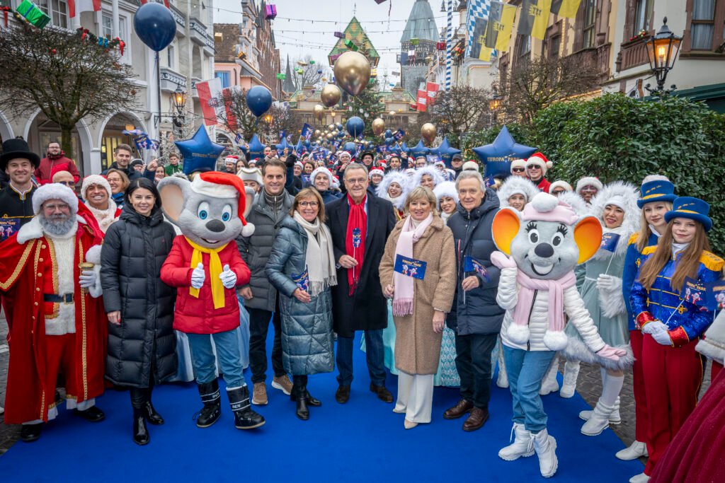 Die Familie Mack freut sich auf die 23. Wintersaison im Europa-Park © Europa-Park GmbH & Co Mack KG