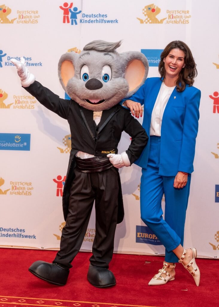 Miriam Mack freut sich auf die Bewerbungen für den Deutschen Kinder- und Jugendpreis © Europa-Park GmbH & Co Mack KG