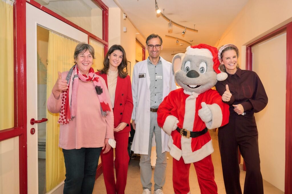 Miriam Mack führt die Aktion in der Uniklinik Freiburg bereits seit vielen Jahren durch © Europa-Park GmbH & Co Mack KG