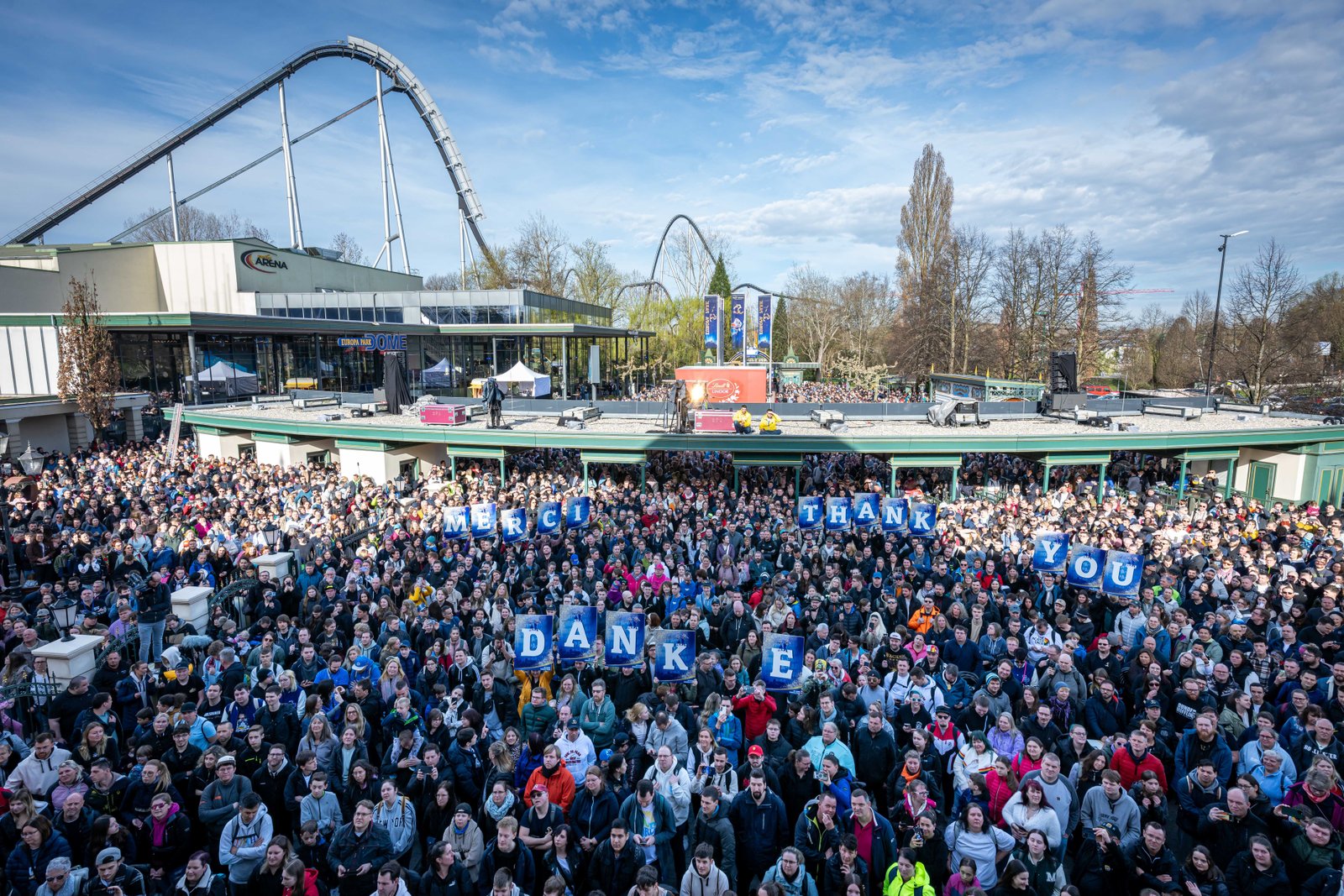 pm25_eroeffnung_besucher