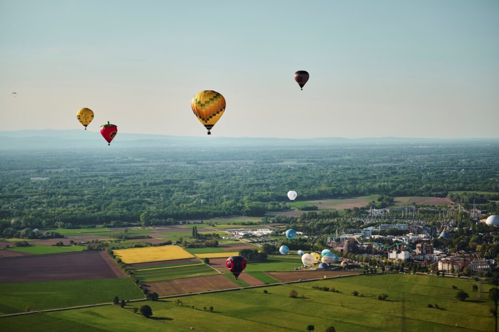 Mehr als 20 Heißluftballons schwebten über der Region © Europa-Park GmbH & Co Mack KG