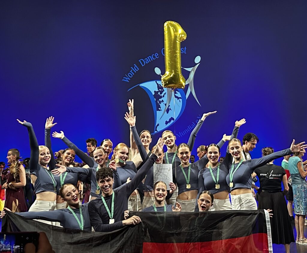 Die Performance Crew der TALENT ACADEMY ist Weltmeister © Europa-Park GmbH & Co Mack KG