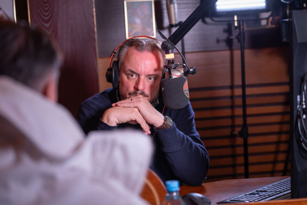 Michael Mack, geschäftsführender Gesellschafter Europa-Park und Gründer MACK One, bei der Podcast-Aufnahme von „The World Beyond" © Europa-Park GmbH & Co Mack KG