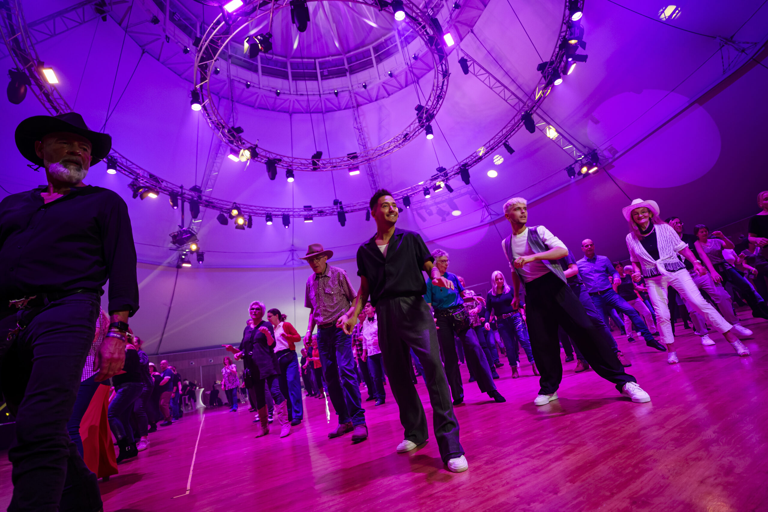 Line Dance – und Euro Dance Festival 2026: Tanz, Rhythmus und Emotionen im Europa-Park Confertainment Center